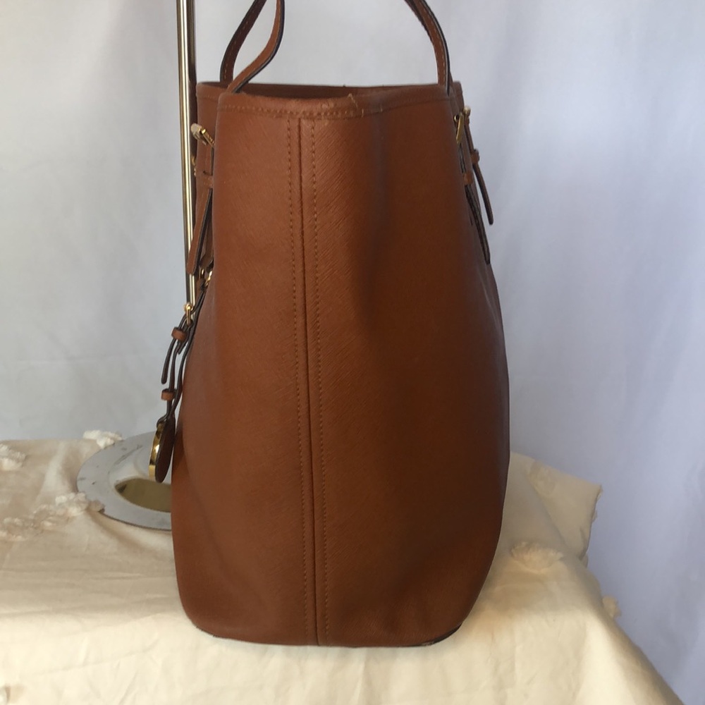 MICHAEL KORS brown saffiano leather large jet set travel tote. - Picture 6 of 15